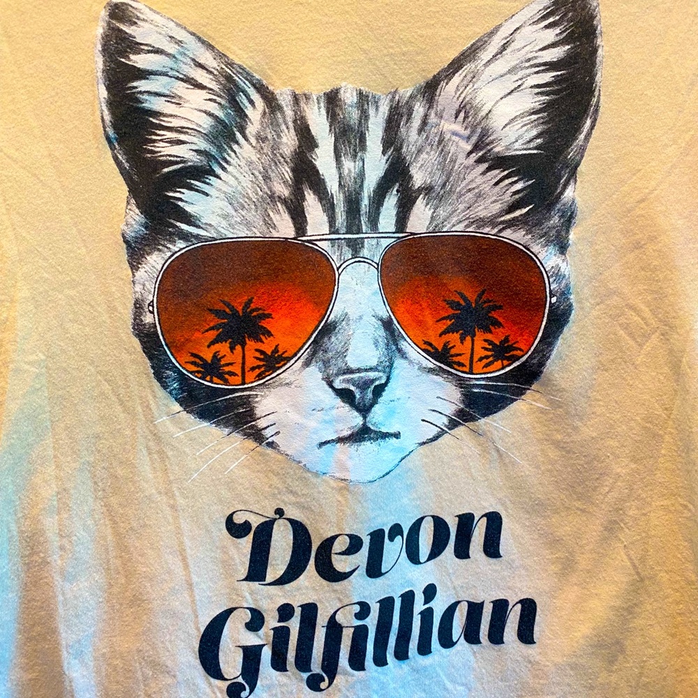 Cool cat band tee 🎸😎